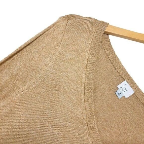 A NEW DAY V Neck Sweater Pullover Size Medium - Picture 4 of 6